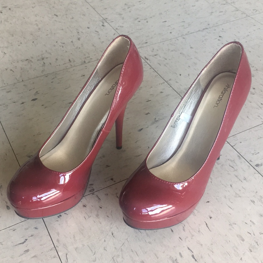 NWOT 5” Maroon Platform Xhilaration Heels